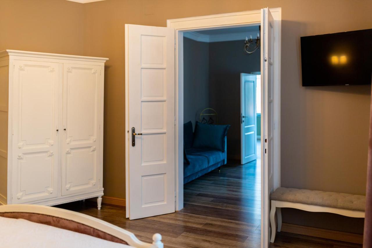 The Corner House Apartman Vajdahunyad Kültér fotó